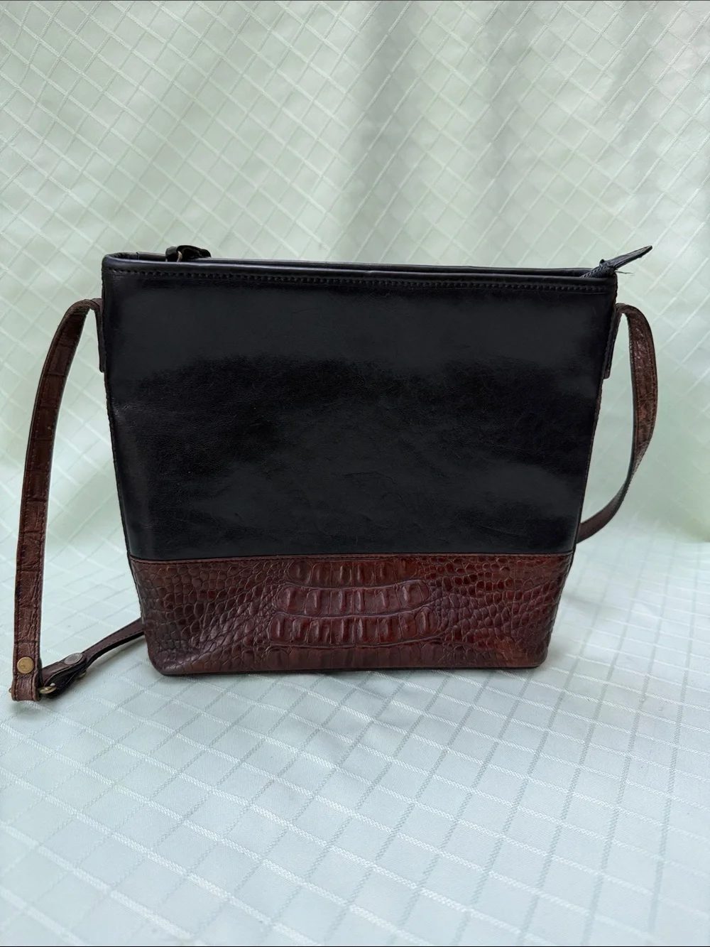 Vintage Black/Dark Brown Brahmin Leather Crossbody Bag